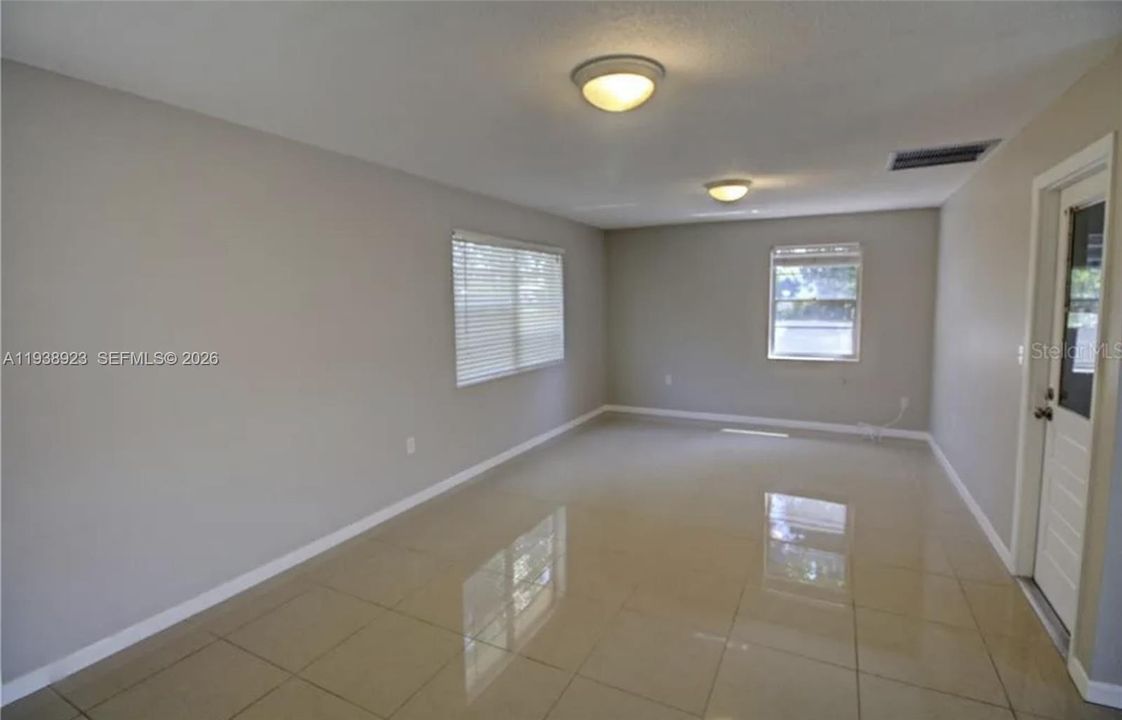 En Venta: $299,999 (3 camas, 2 baños, 0 Pies cuadrados)