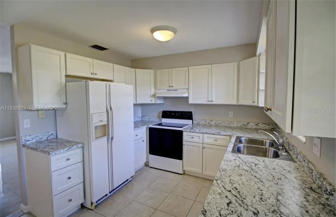 En Venta: $299,999 (3 camas, 2 baños, 0 Pies cuadrados)