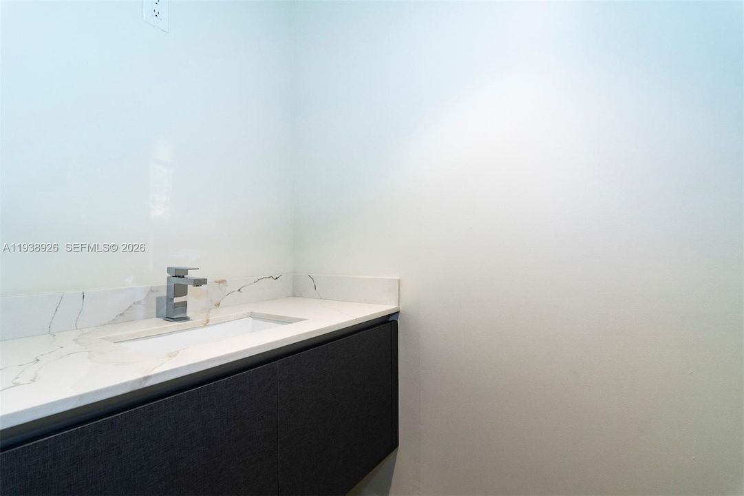 En Renta: $18,500 (3 camas, 3 baños, 1820 Pies cuadrados)