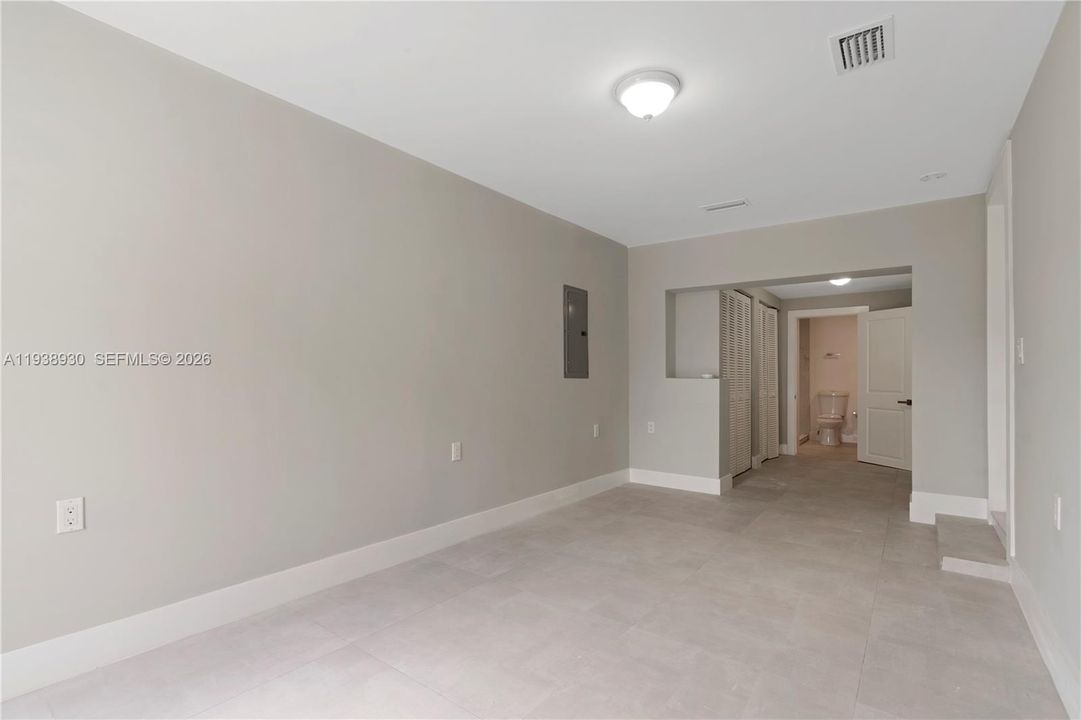 В аренду: $6,300 (5 спален, 3 ванн, 1999 Квадратных фут)