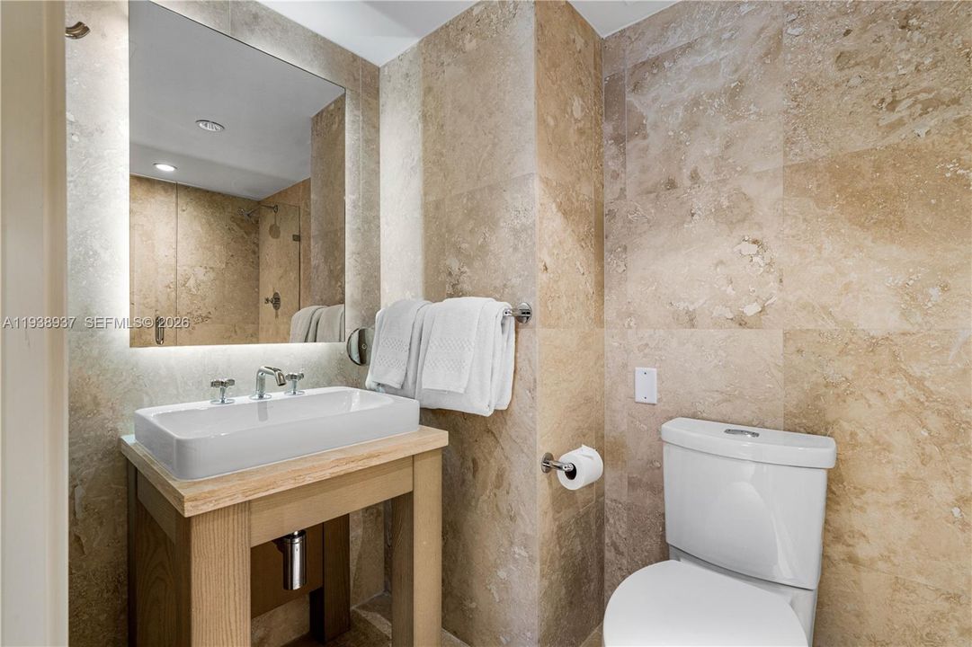 For Sale: $4,850,000 (2 beds, 2 baths, 1687 Square Feet)