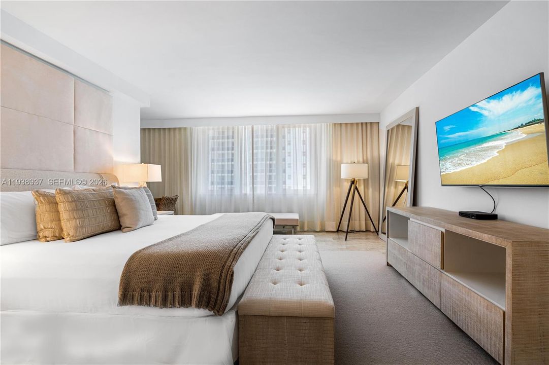 For Sale: $4,850,000 (2 beds, 2 baths, 1687 Square Feet)