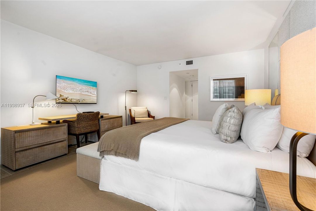 For Sale: $4,850,000 (2 beds, 2 baths, 1687 Square Feet)