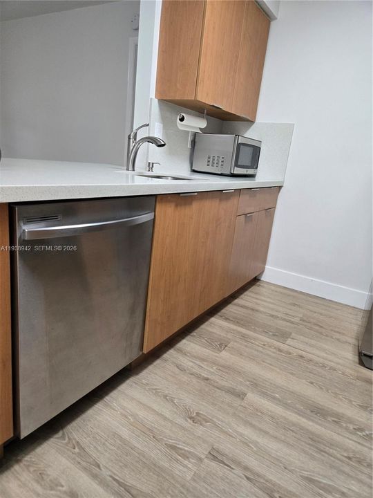 В аренду: $2,200 (2 спален, 2 ванн, 932 Квадратных фут)