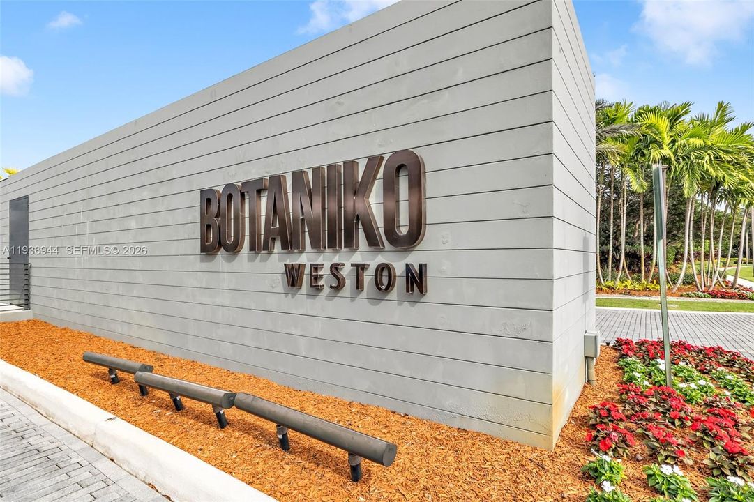 出租: $20,000 (5 贝兹, 6 浴室, 5293 平方英尺)