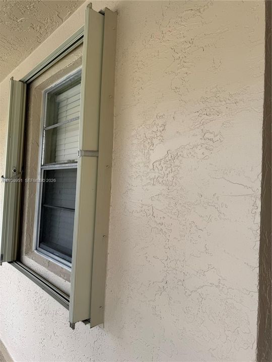 На продажу: $199,900 (2 спален, 2 ванн, 815 Квадратных фут)