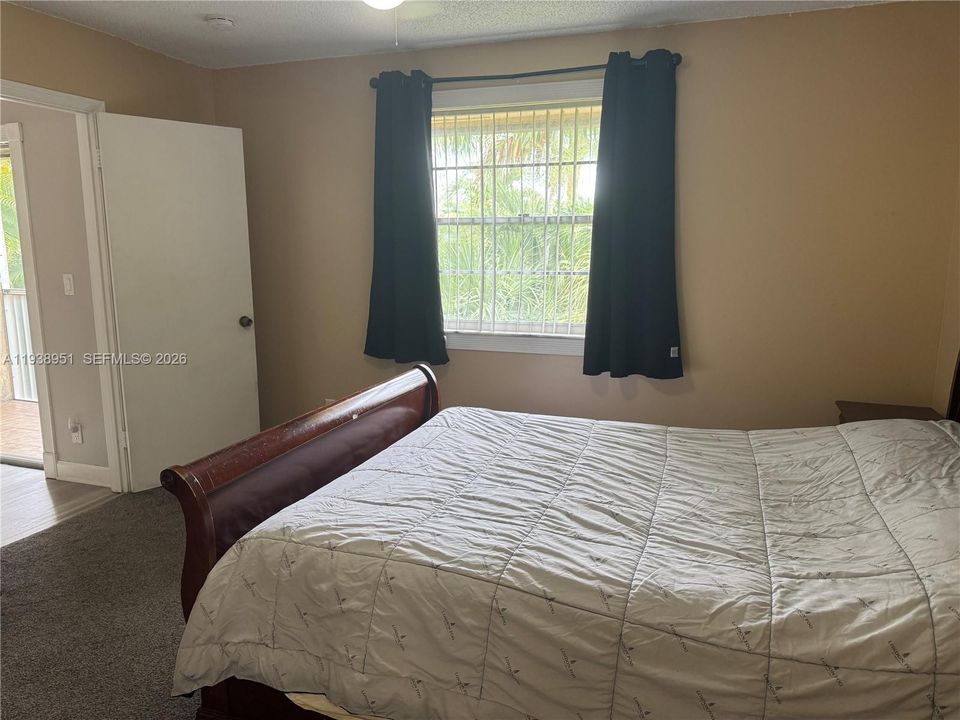 NEW ELECTRIC CIRCUIT BREAKER BOX