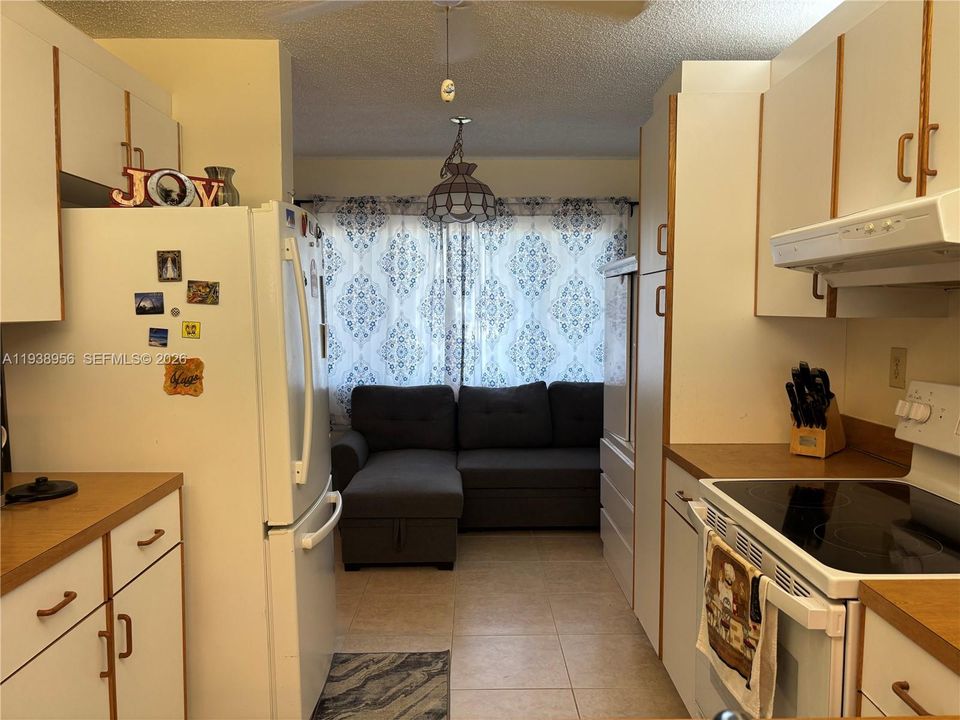 En Venta: $167,000 (2 camas, 2 baños, 1142 Pies cuadrados)