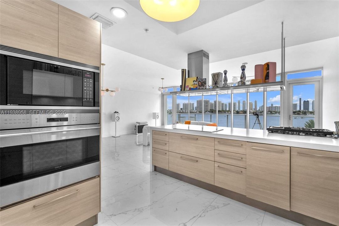 En Venta: $1,590,000 (2 camas, 2 baños, 1836 Pies cuadrados)