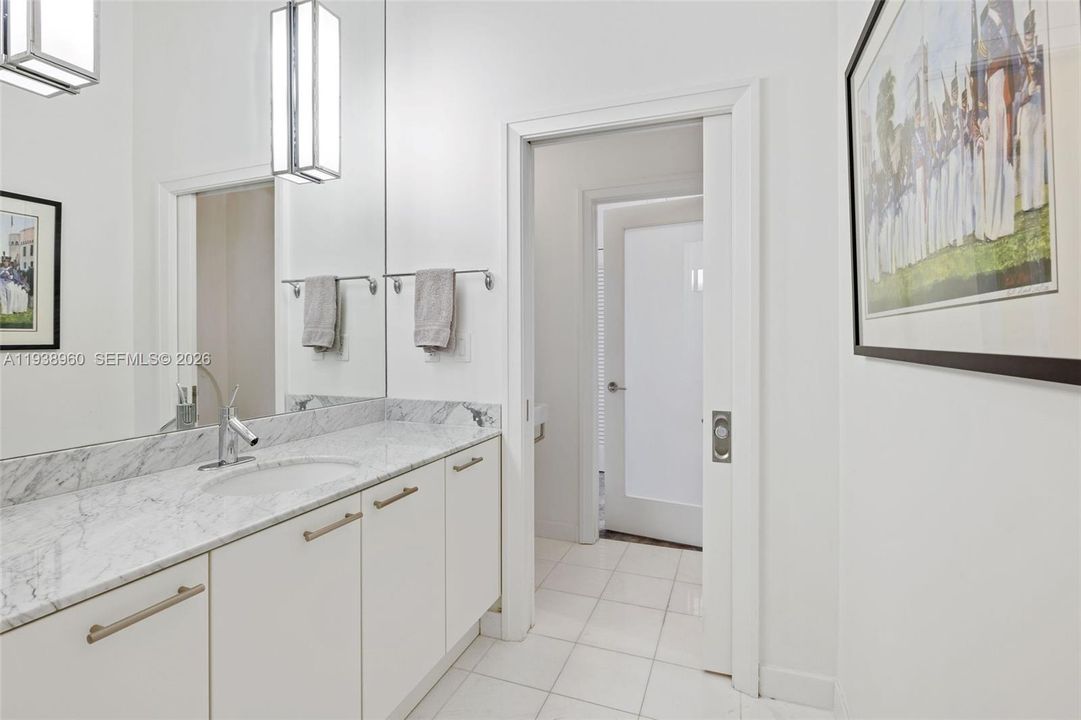 For Rent: $10,500 (3 beds, 2 baths, 1320 Square Feet)