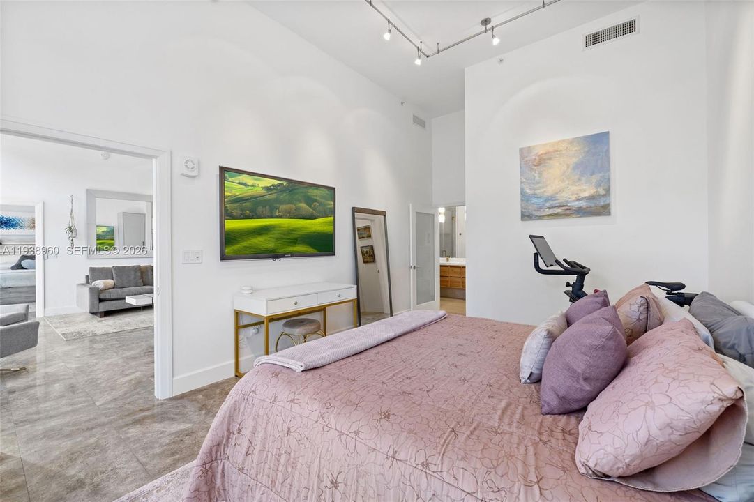 For Rent: $10,500 (3 beds, 2 baths, 1320 Square Feet)