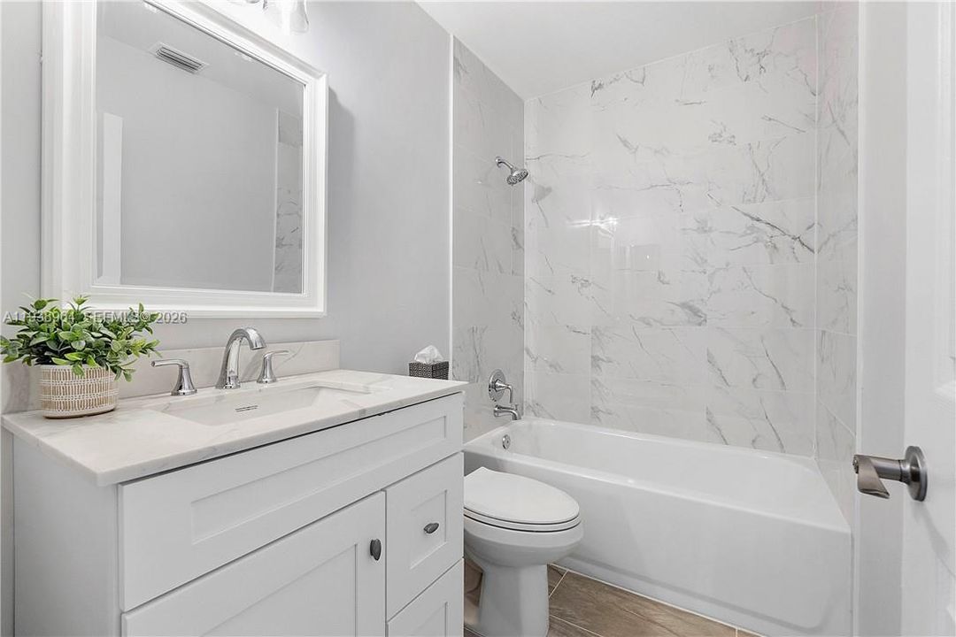 For Rent: $2,350 (2 beds, 2 baths, 1106 Square Feet)