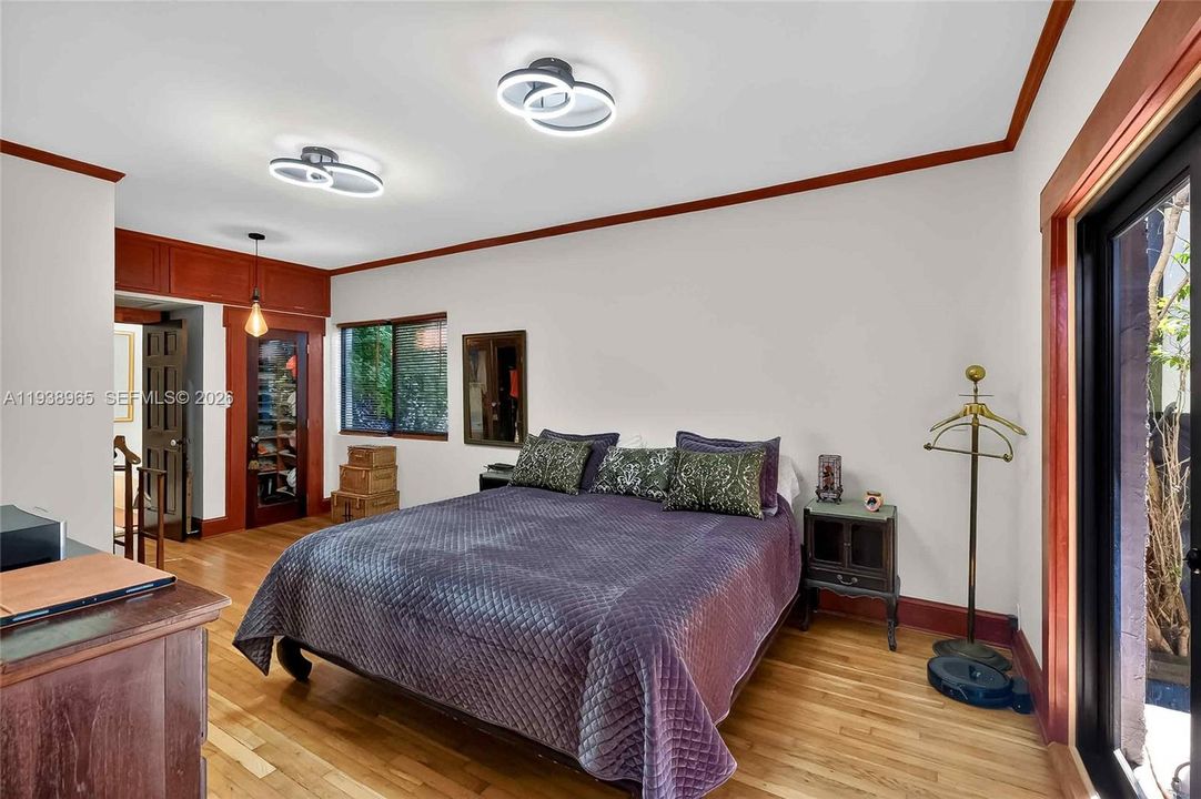 En Venta: $1,799,000 (4 camas, 3 baños, 2300 Pies cuadrados)