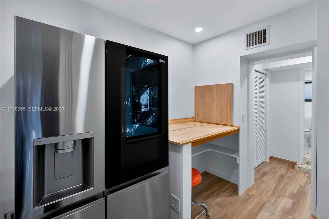 En Venta: $1,799,000 (4 camas, 3 baños, 2300 Pies cuadrados)