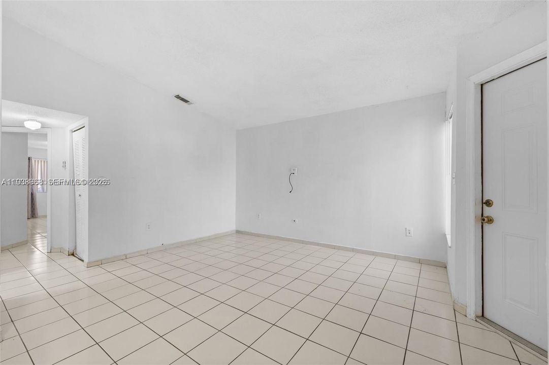 待售: $397,000 (3 贝兹, 2 浴室, 1229 平方英尺)