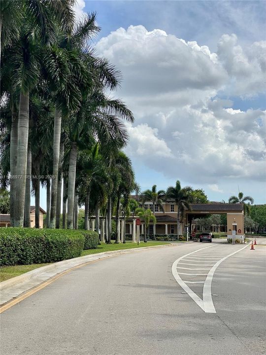 En Renta: $2,550 (2 camas, 2 baños, 1048 Pies cuadrados)