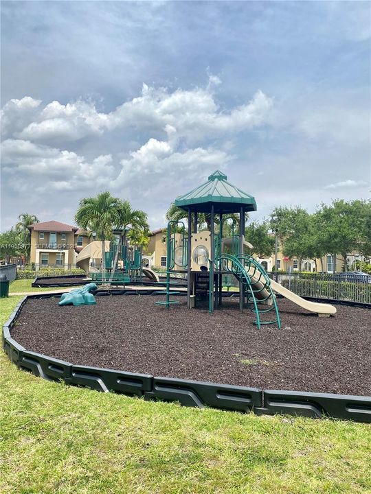 En Renta: $2,550 (2 camas, 2 baños, 1048 Pies cuadrados)