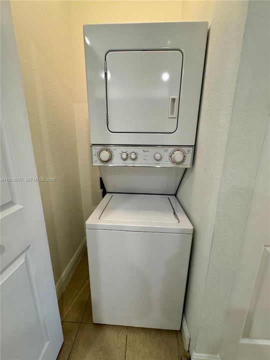 En Renta: $2,550 (2 camas, 2 baños, 1048 Pies cuadrados)