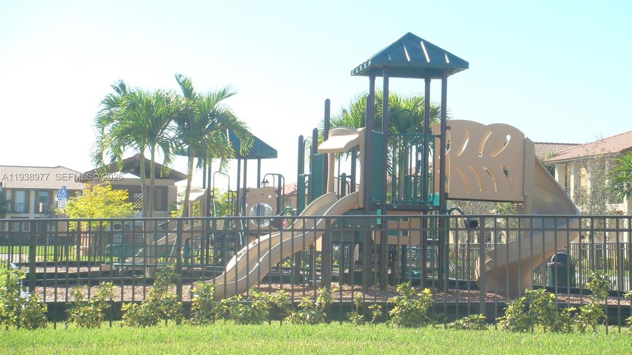 En Renta: $2,550 (2 camas, 2 baños, 1048 Pies cuadrados)