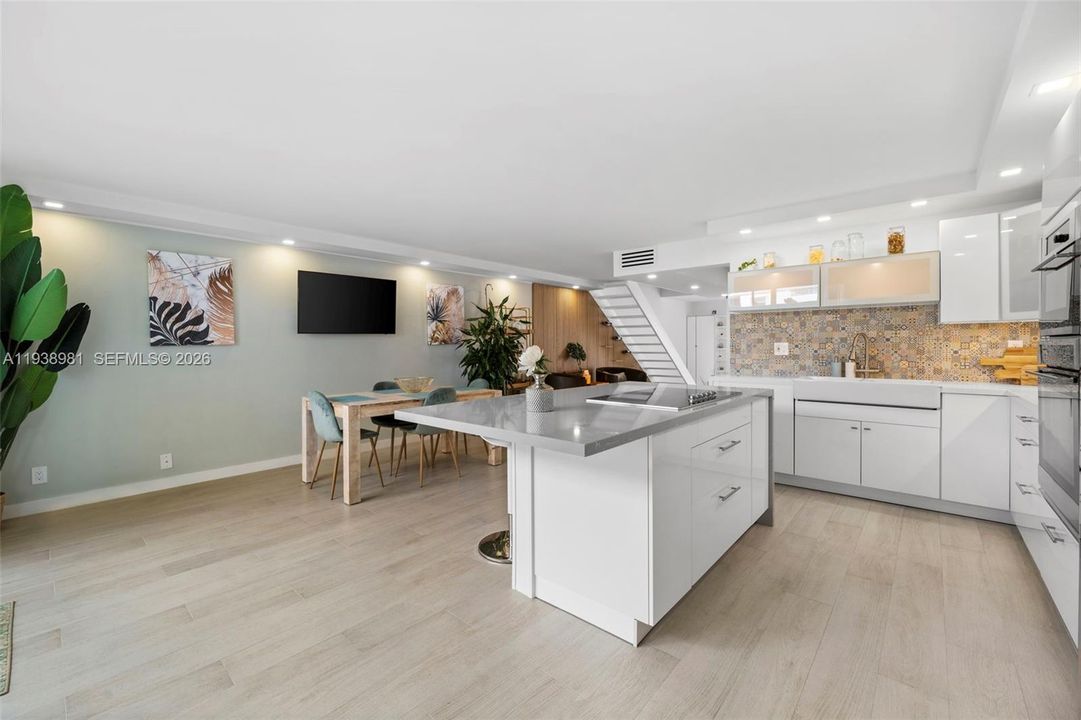 En Renta: $4,900 (2 camas, 2 baños, 1798 Pies cuadrados)