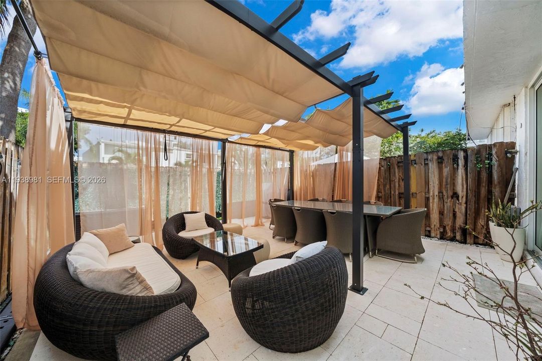 En Renta: $4,900 (2 camas, 2 baños, 1798 Pies cuadrados)