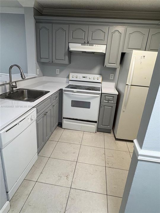 For Rent: $1,700 (2 beds, 2 baths, 24255 Square Feet)