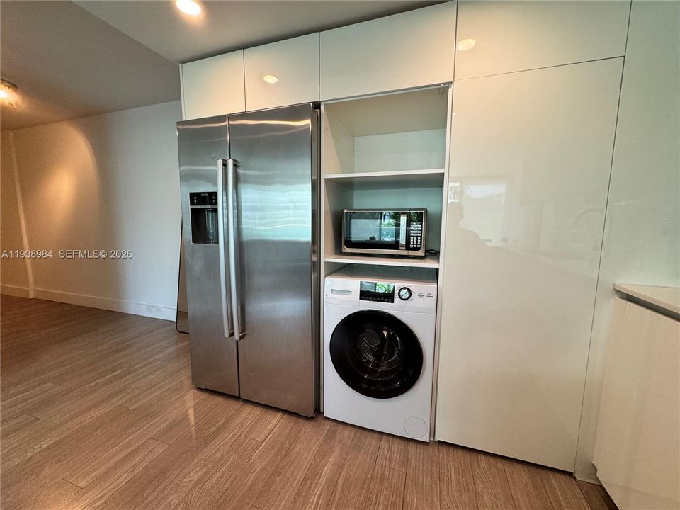 В аренду: $4,100 (2 спален, 2 ванн, 1150 Квадратных фут)