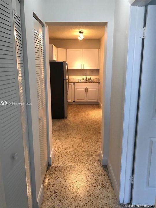 На продажу: $155,000 (1 спален, 1 ванн, 577 Квадратных фут)