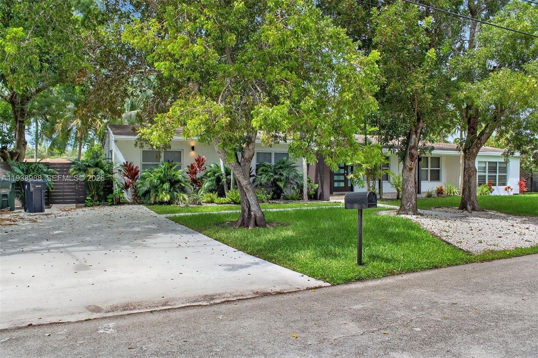 В аренду: $6,900 (4 спален, 3 ванн, 2412 Квадратных фут)