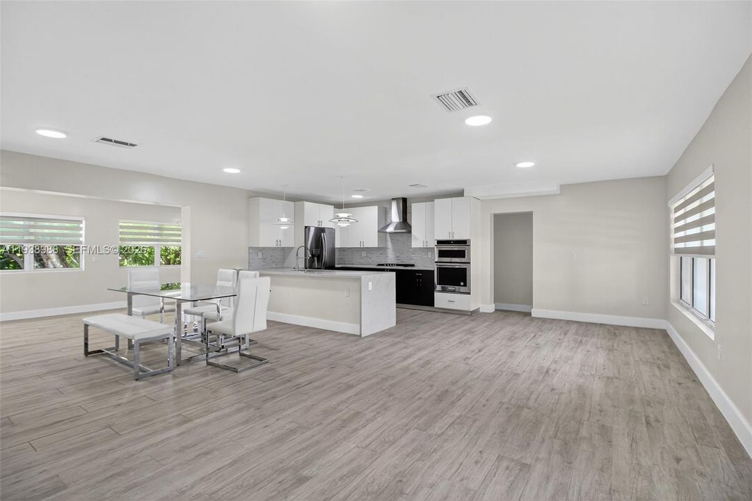 В аренду: $6,900 (4 спален, 3 ванн, 2412 Квадратных фут)