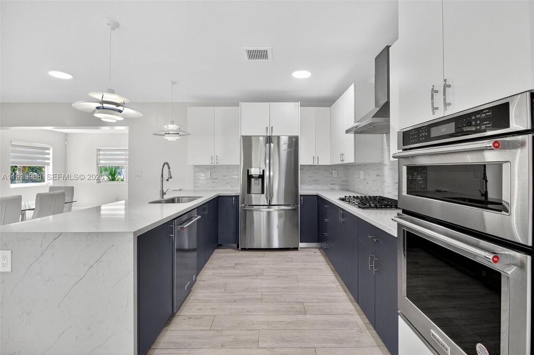 В аренду: $6,900 (4 спален, 3 ванн, 2412 Квадратных фут)