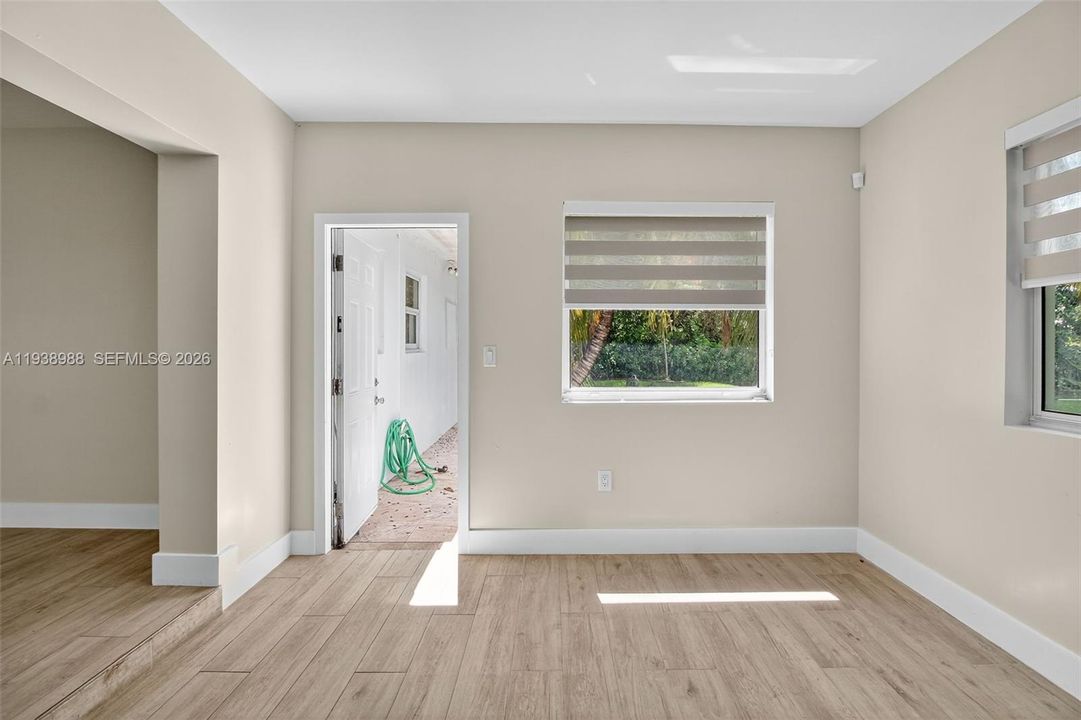 В аренду: $6,900 (4 спален, 3 ванн, 2412 Квадратных фут)