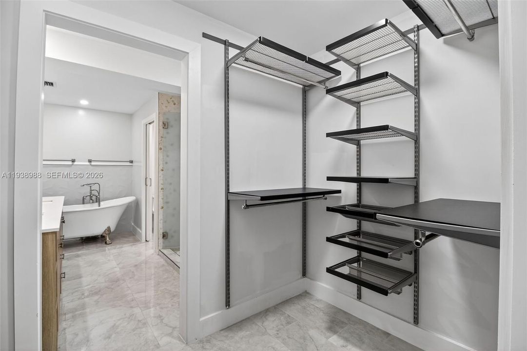 В аренду: $6,900 (4 спален, 3 ванн, 2412 Квадратных фут)