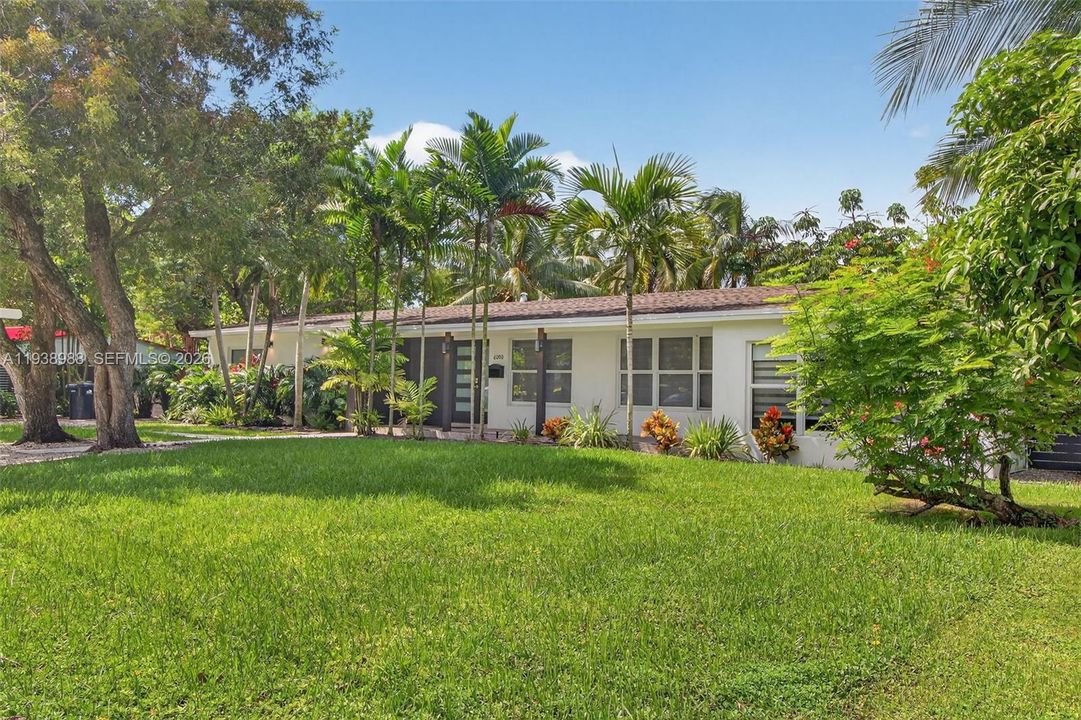 В аренду: $6,900 (4 спален, 3 ванн, 2412 Квадратных фут)