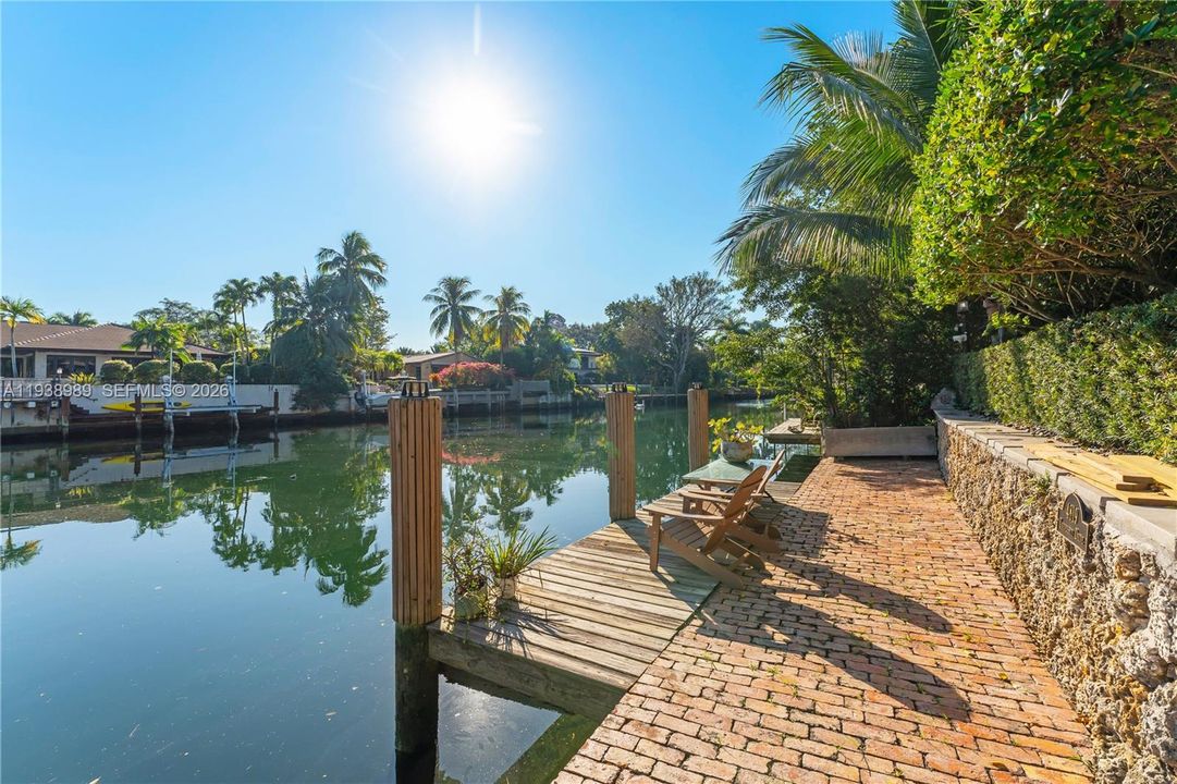 For Sale: $3,975,000 (4 beds, 4 baths, 3451 Square Feet)