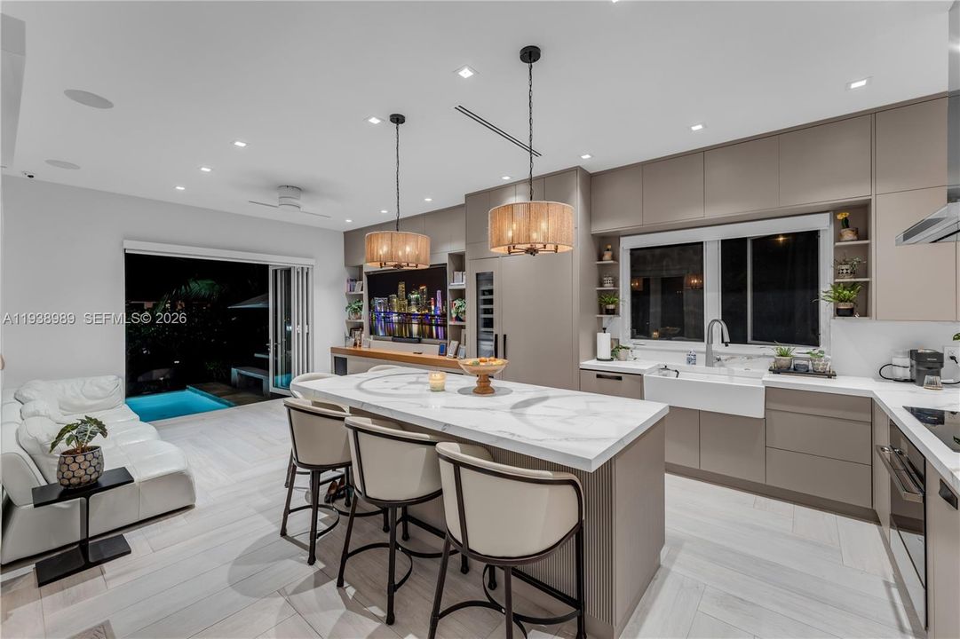 For Sale: $3,975,000 (4 beds, 4 baths, 3451 Square Feet)