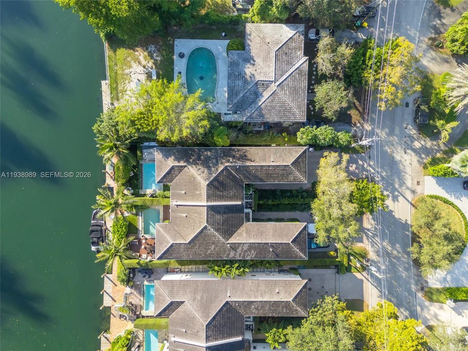 For Sale: $3,975,000 (4 beds, 4 baths, 3451 Square Feet)