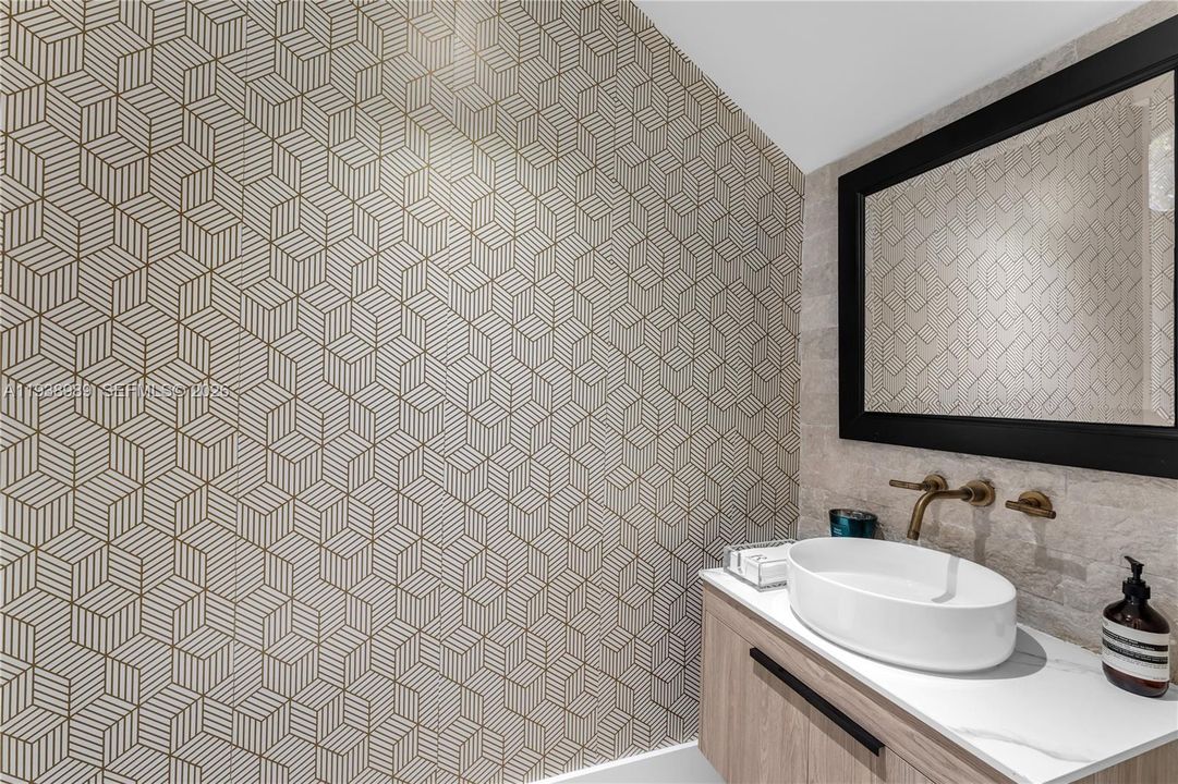 For Sale: $3,975,000 (4 beds, 4 baths, 3451 Square Feet)