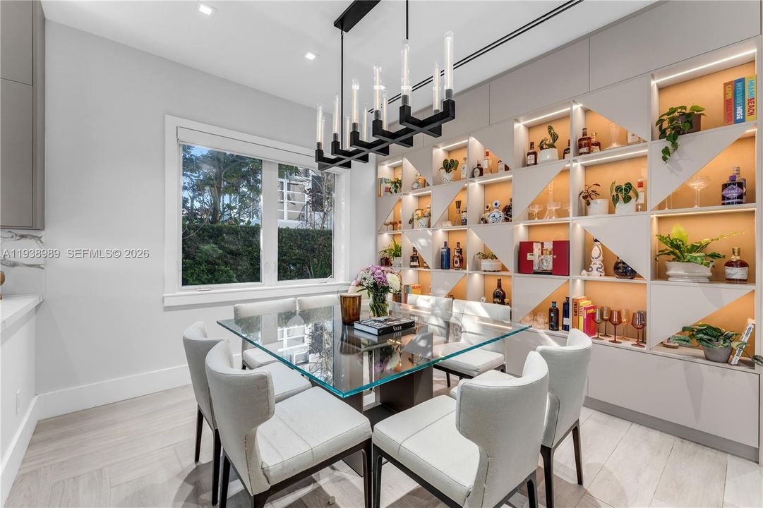 For Sale: $3,975,000 (4 beds, 4 baths, 3451 Square Feet)