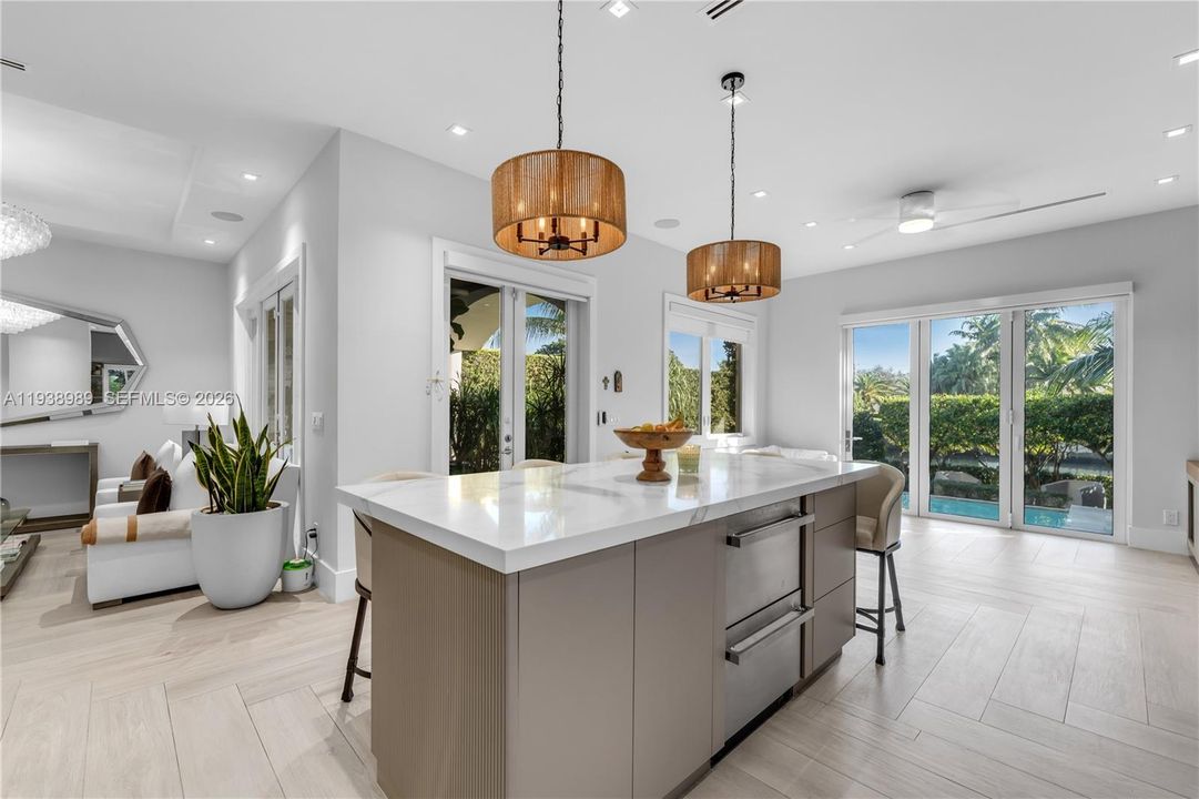 For Sale: $3,975,000 (4 beds, 4 baths, 3451 Square Feet)