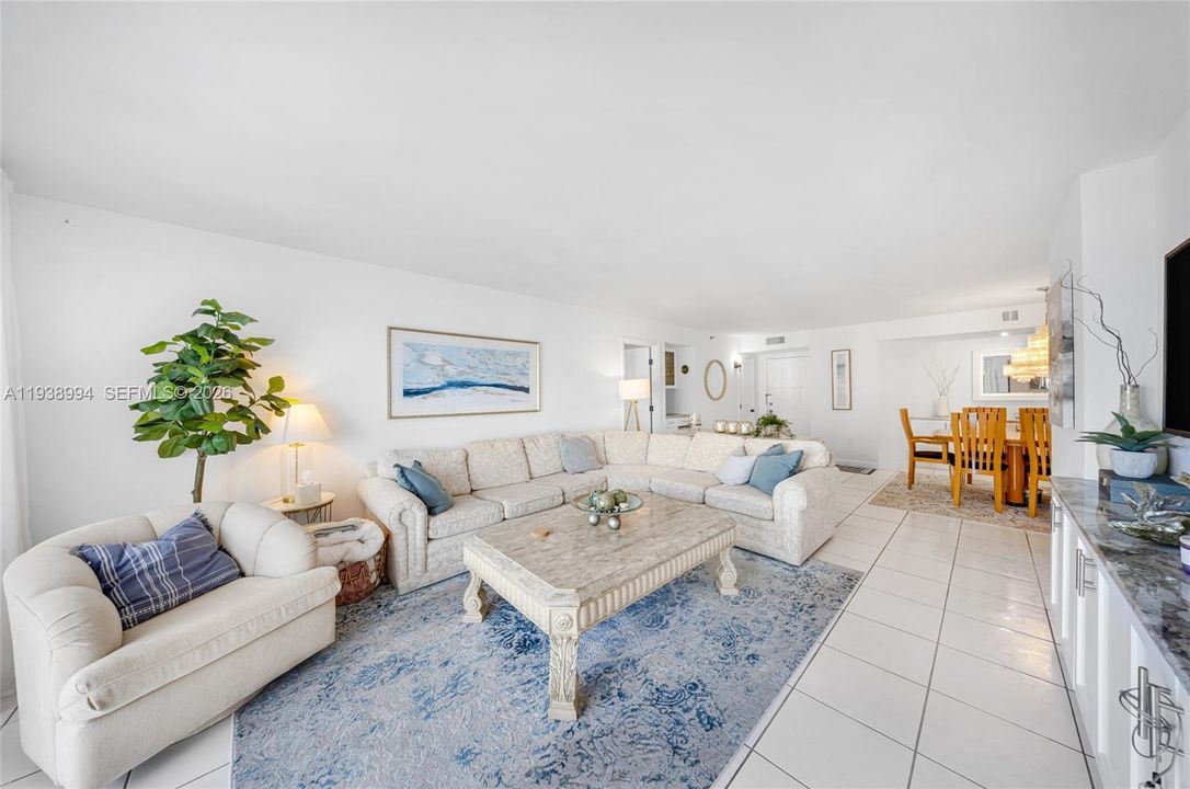 For Rent: $4,500 (2 beds, 2 baths, 1570 Square Feet)