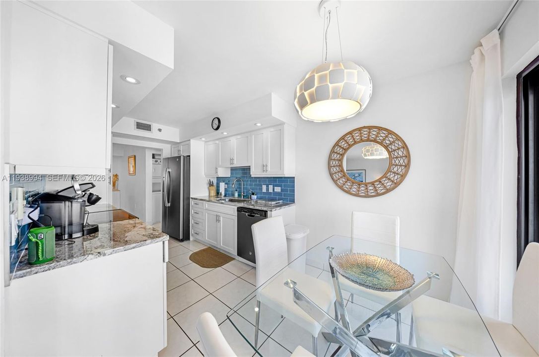 For Rent: $4,500 (2 beds, 2 baths, 1570 Square Feet)