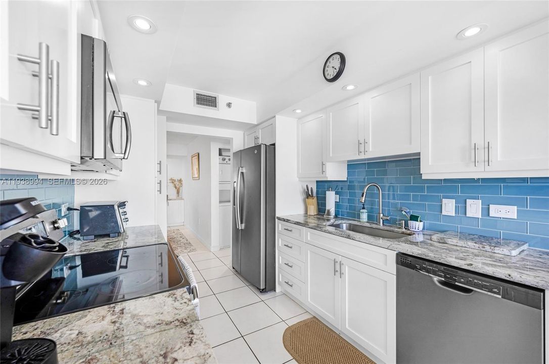 For Rent: $4,500 (2 beds, 2 baths, 1570 Square Feet)