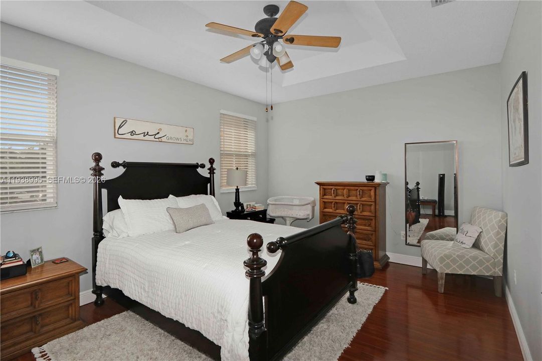 For Sale: $565,000 (3 beds, 2 baths, 1593 Square Feet)