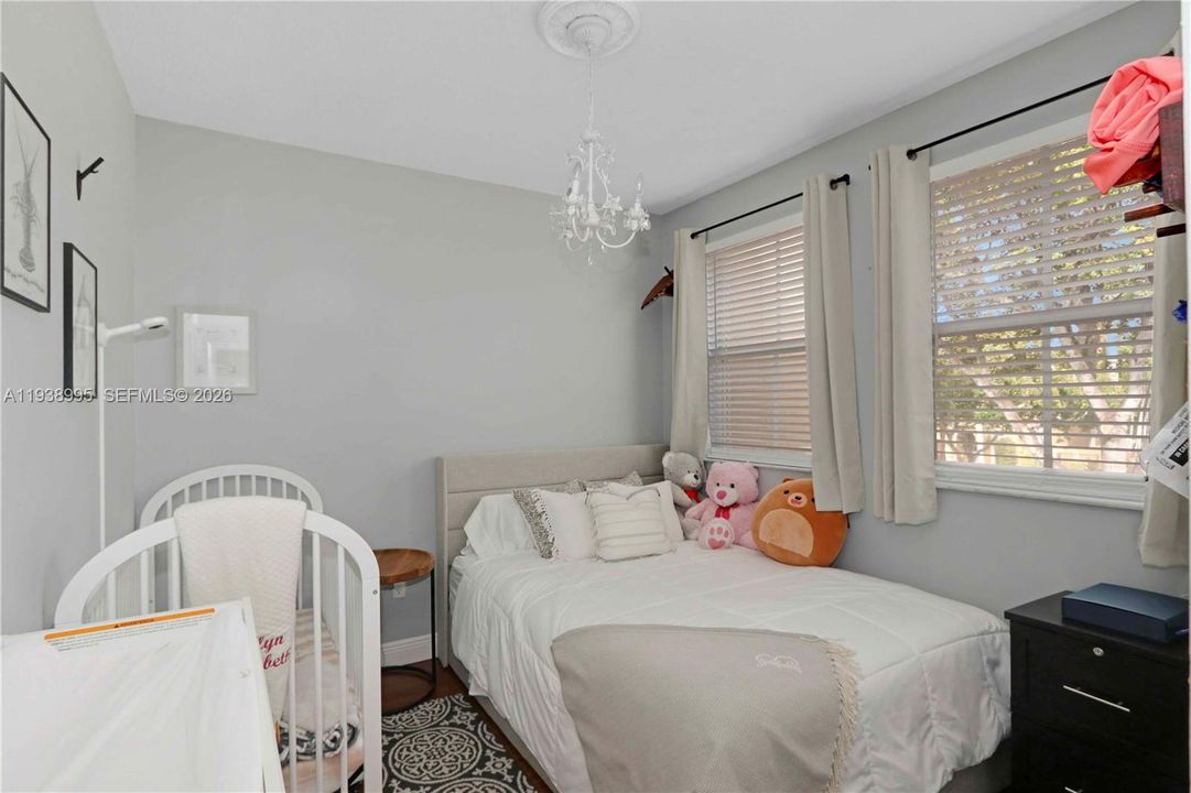 For Sale: $565,000 (3 beds, 2 baths, 1593 Square Feet)