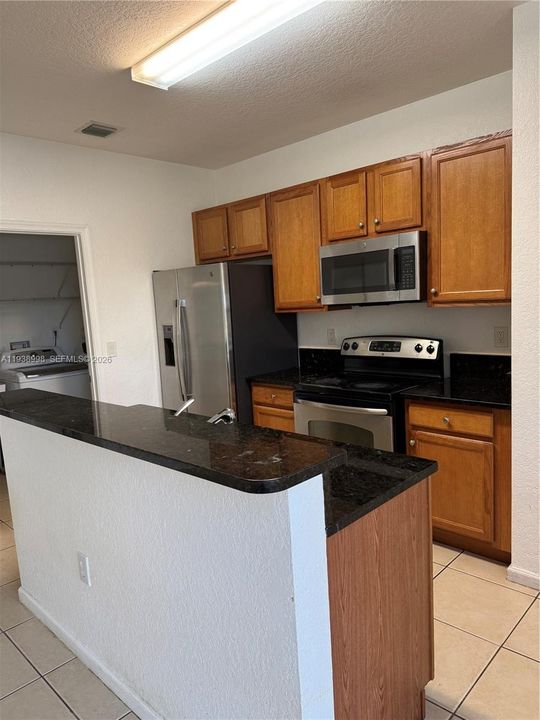 En Renta: $2,950 (3 camas, 2 baños, 1436 Pies cuadrados)