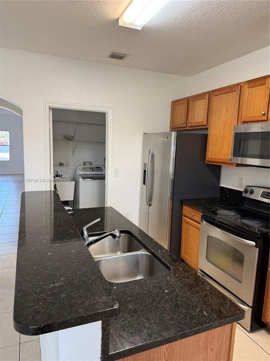 En Renta: $2,950 (3 camas, 2 baños, 1436 Pies cuadrados)