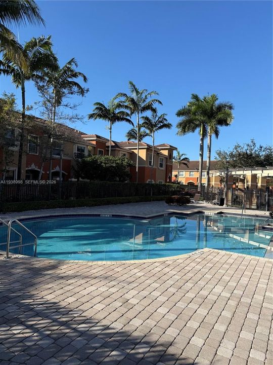 En Renta: $2,950 (3 camas, 2 baños, 1436 Pies cuadrados)