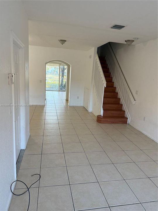 En Renta: $2,950 (3 camas, 2 baños, 1436 Pies cuadrados)