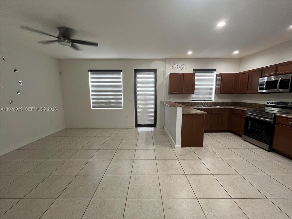 For Sale: $440,000 (3 beds, 2 baths, 1535 Square Feet)